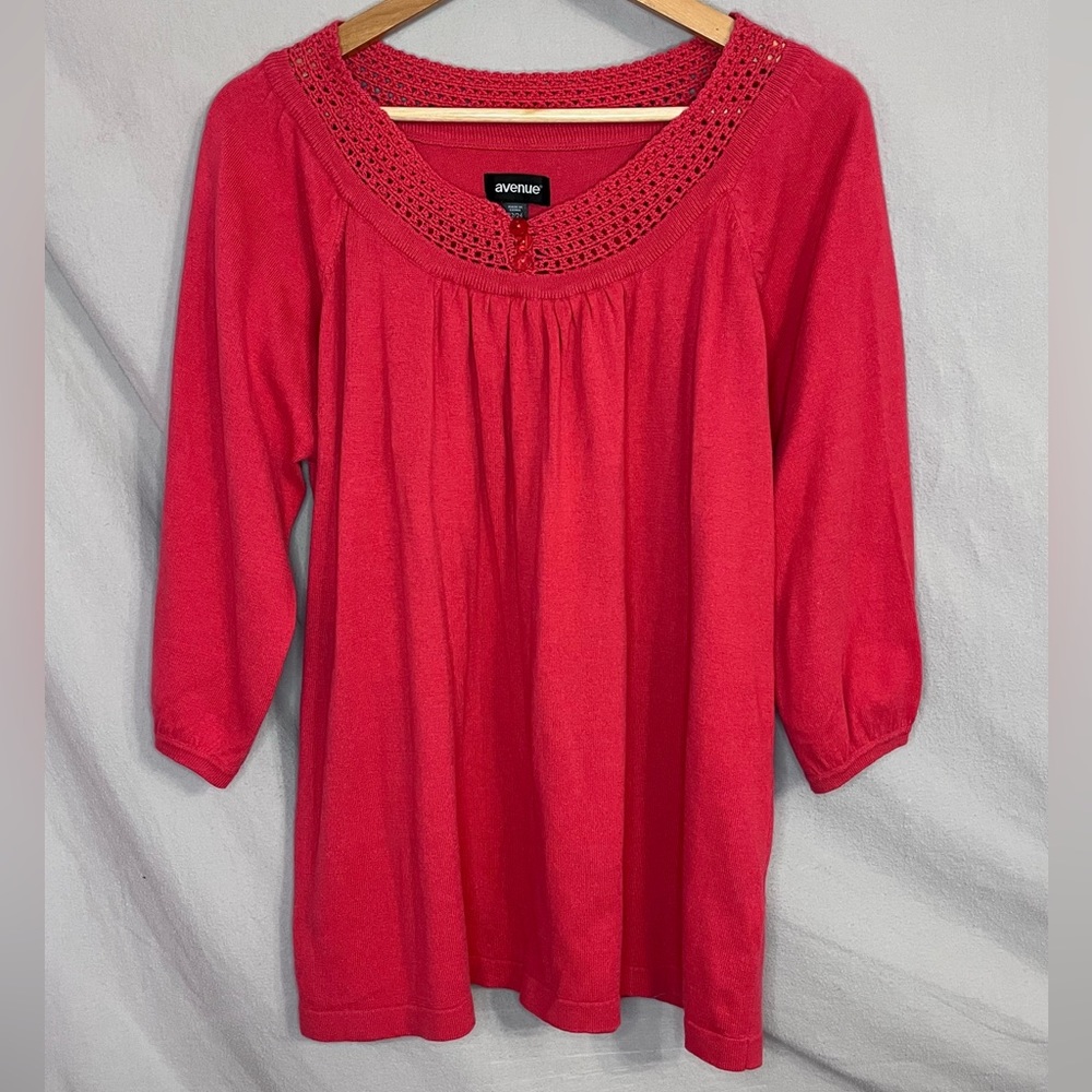 Avenue Pinkish Red/Salmon Open Lattice Collar Sweater Blouse in 22/24